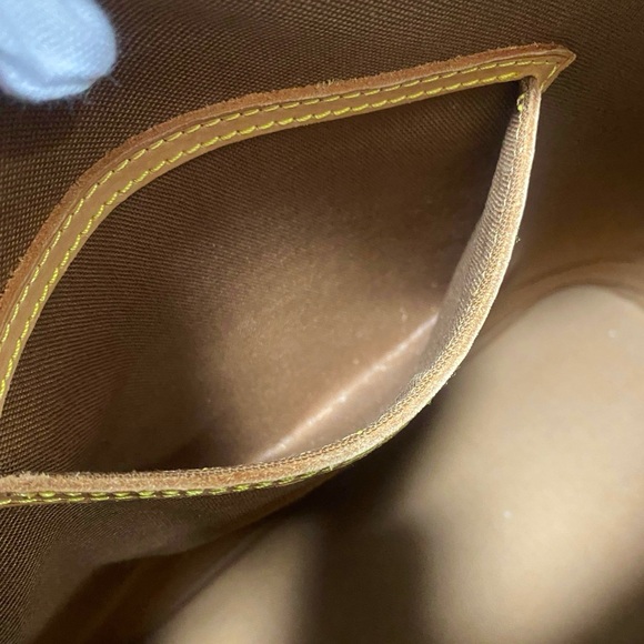 Louis Vuitton Monogram Alma PM - Picture 12 of 14